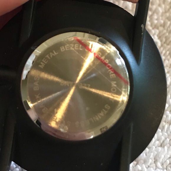 Dusty Rose Black Quartz Watch - Picture 4 of 10